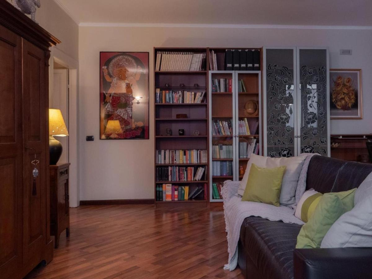 Vfh Stylish Boutique Apartment-City Center Милано Екстериор снимка