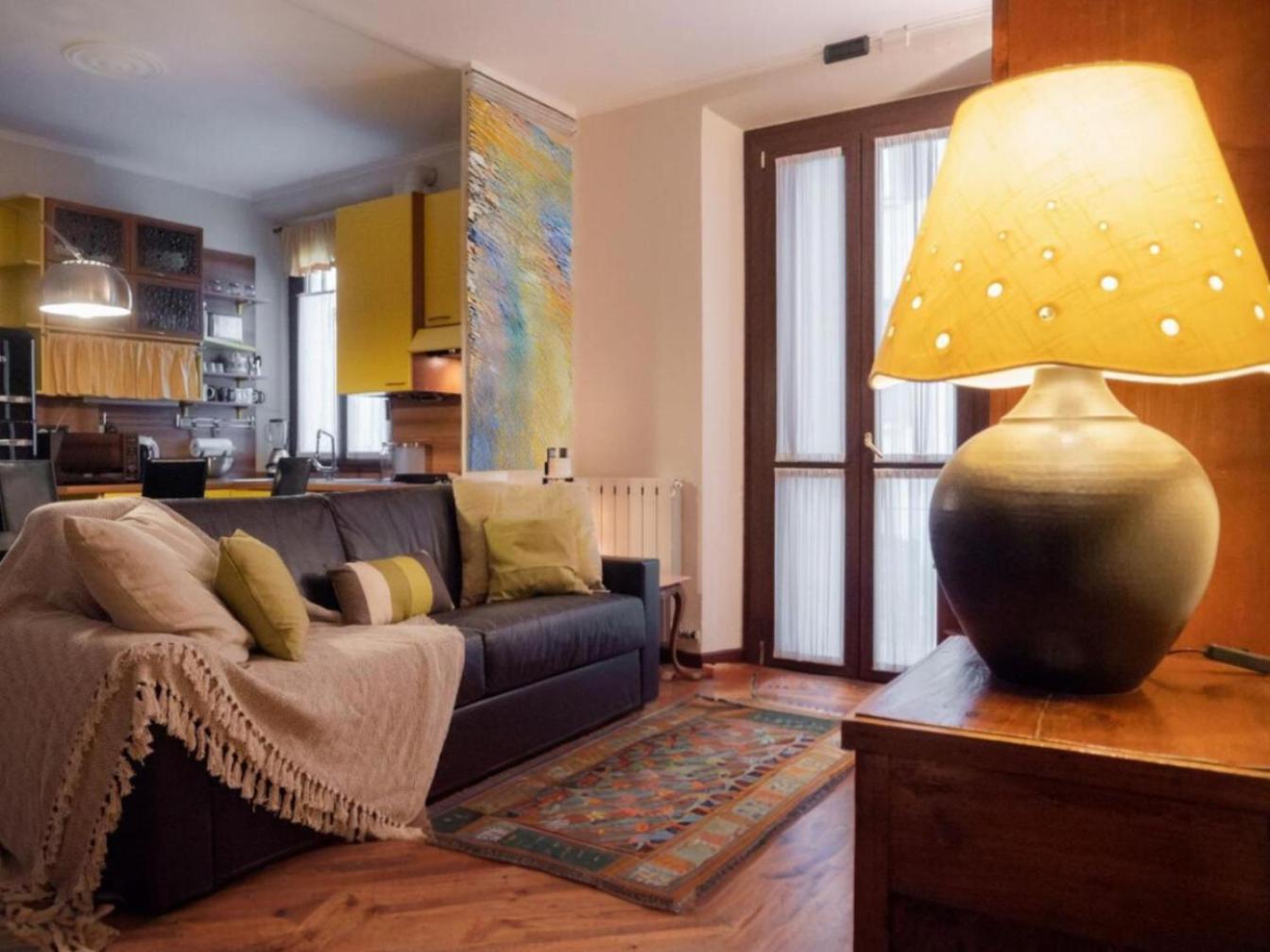 Vfh Stylish Boutique Apartment-City Center Милано Екстериор снимка
