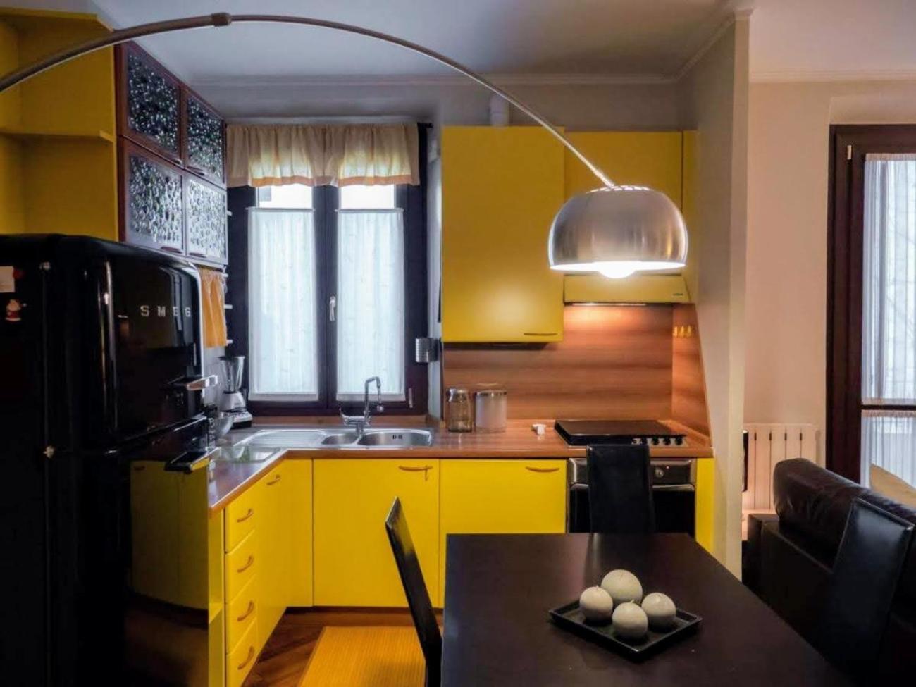 Vfh Stylish Boutique Apartment-City Center Милано Екстериор снимка